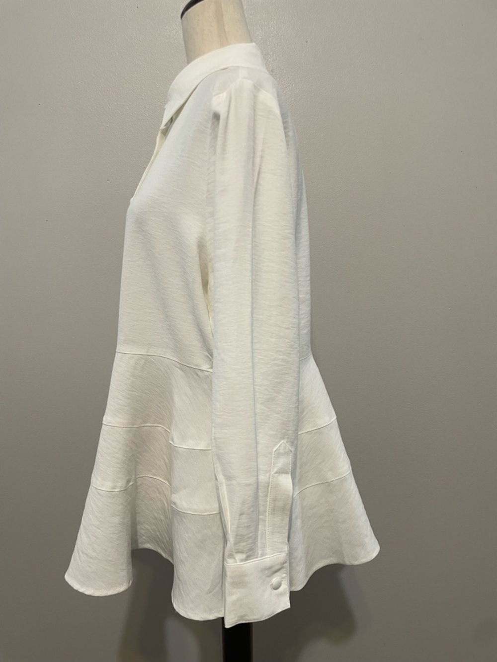 Pomander Place White Button-Down Peplum Shirt - Picture 4 of 12